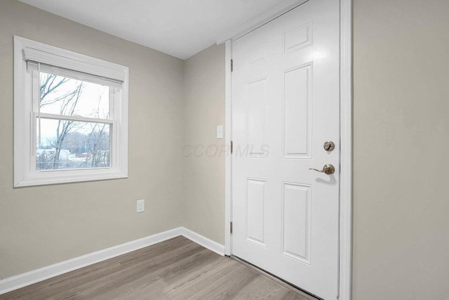 3784 Armuth Ave, Columbus, OH 43219 - entryway with wood finished floors and baseboards