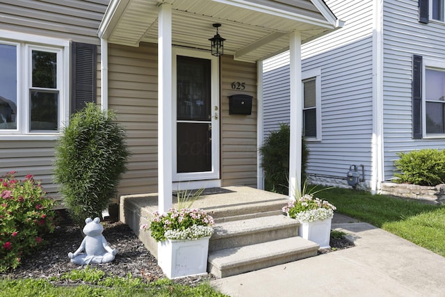 625 E Mulberry St, Lancaster, OH 43130 - doorway to property