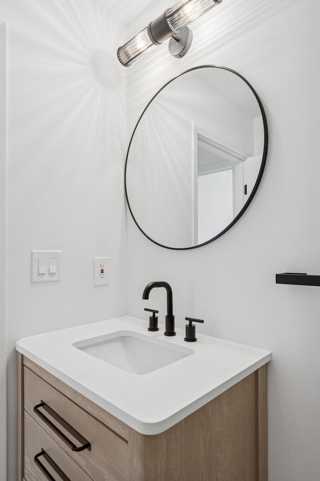 914 Worthington Woods Blvd Unit 11, Columbus, OH 43085 - bathroom featuring vanity
