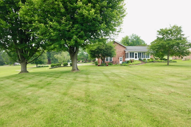 249 Orchard View Dr NE, Lancaster, OH 43130 - view of green lawn