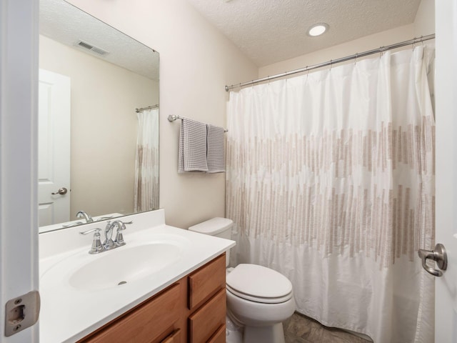 153 Shawnee Dr, Pickerington, OH 43147 - full bathroom with a textured ceiling and vanity