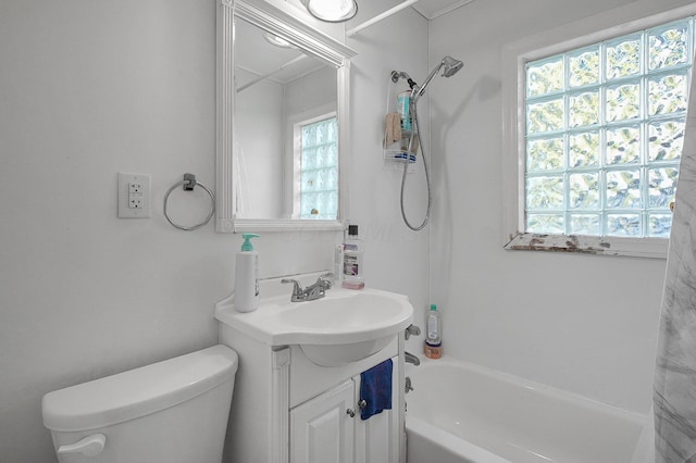 1265 Duxberry Ave, Columbus, OH 43211 - full bath featuring vanity and shower / bathtub combination