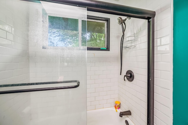 11 Richards Dr, Delaware, OH 43015 - bathroom with combined bath / shower with glass door