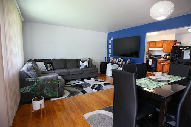 4201 Glenmawr Ave, Columbus, OH 43224 - photo 4