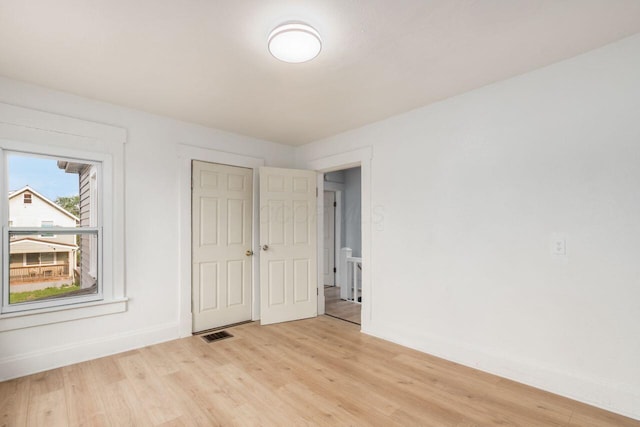 424 S Harris Ave, Columbus, OH 43204 - unfurnished bedroom with light wood-style flooring
