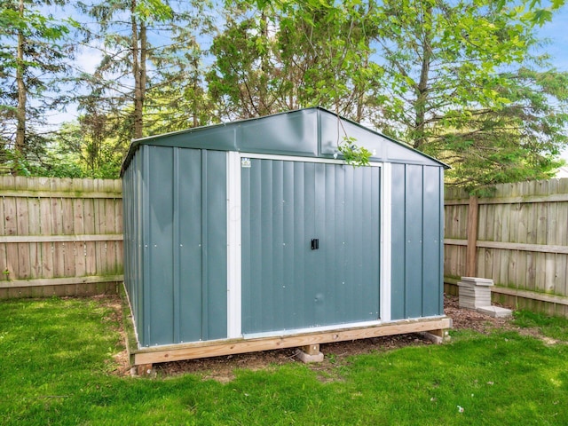 5264 Davidson Rd, Hilliard, OH 43026 - view of shed with a fenced backyard