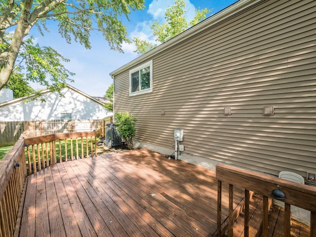 5264 Davidson Rd, Hilliard, OH 43026 - view of wooden deck