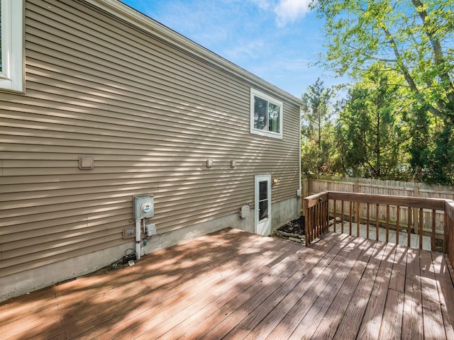 5264 Davidson Rd, Hilliard, OH 43026 - wooden deck featuring a fenced backyard