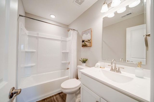 66 Genoa Cir, Commercial Point, OH 43116 - full bathroom featuring vanity, shower / bath combo, and wood finished floors