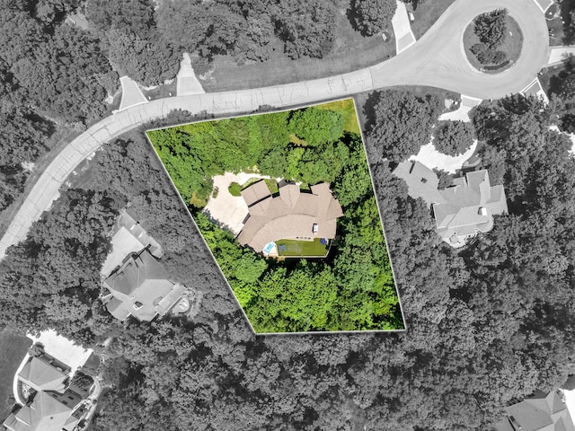 1967 Woodlands Pl, Powell, OH 43065 - aerial view of property and surrounding area with property boundaries highlighted