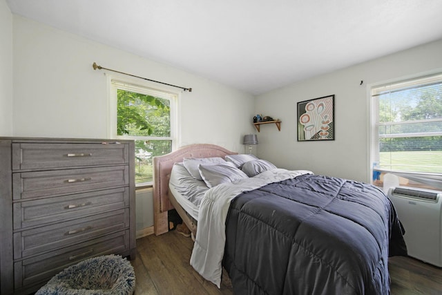 136 Ridgeview Ct, Johnstown, OH 43031 - bedroom featuring dark wood finished floors