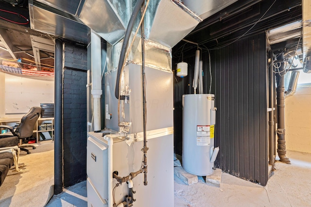 297 Central Ave, Newark, OH 43055 - utility room with electric water heater