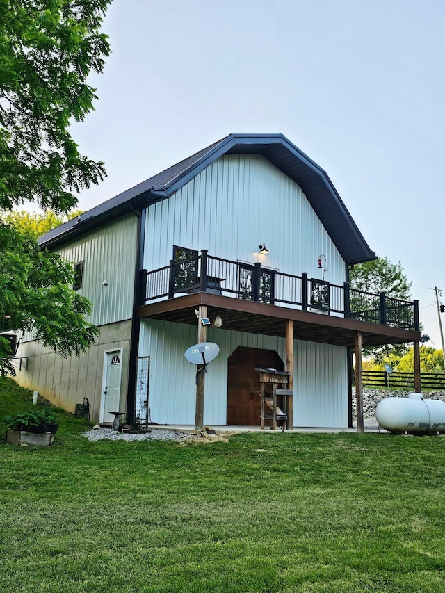1240 Beath Ln, South Salem, OH 45681 - back of property with a lawn and a wooden deck