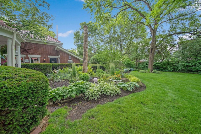 2465 E Broad St, Bexley, OH 43209 - view of grassy yard