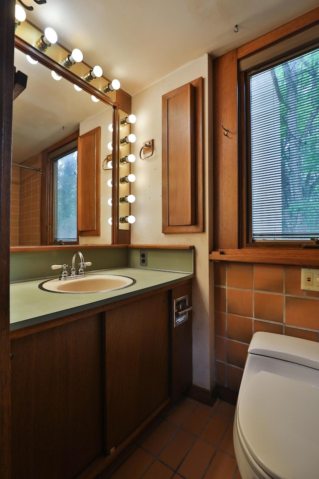 230 E S St, Worthington, OH 43085 - bathroom with tile patterned floors and vanity