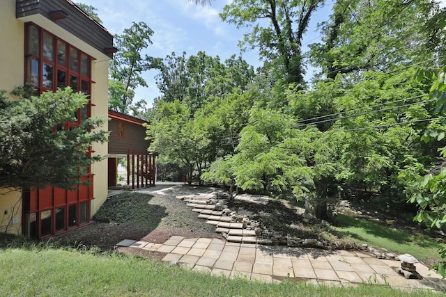 230 E S St, Worthington, OH 43085 - view of yard
