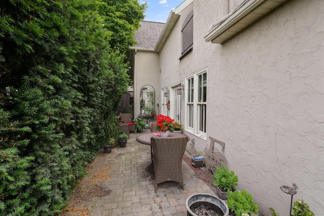 161 Jackson St, Columbus, OH 43206 - view of patio / terrace