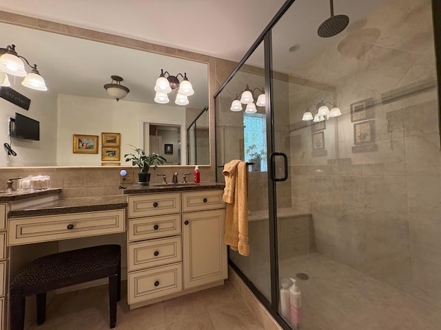 161 Jackson St, Columbus, OH 43206 - bathroom with a stall shower and vanity