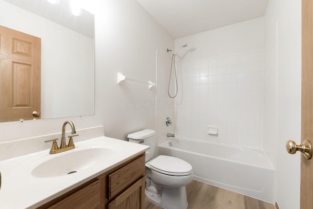 113 Olentangy Meadows Dr, Lewis Center, OH 43035 - bathroom with vanity, shower / bath combination, and wood finished floors