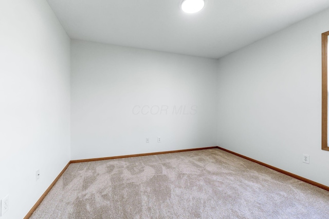 113 Olentangy Meadows Dr, Lewis Center, OH 43035 - unfurnished room with carpet floors and baseboards