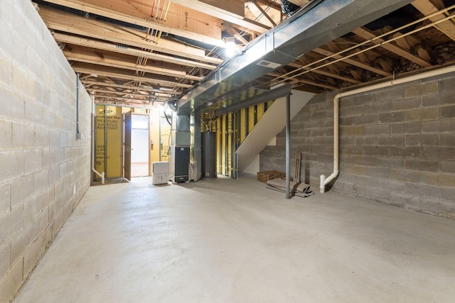 113 Olentangy Meadows Dr, Lewis Center, OH 43035 - unfinished below grade area featuring water heater and heating unit