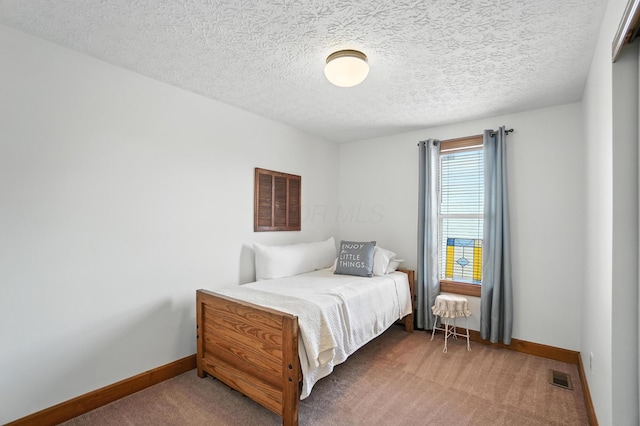 1482 Buckpoint Ln, Worthington, OH 43085 - carpeted bedroom featuring a textured ceiling