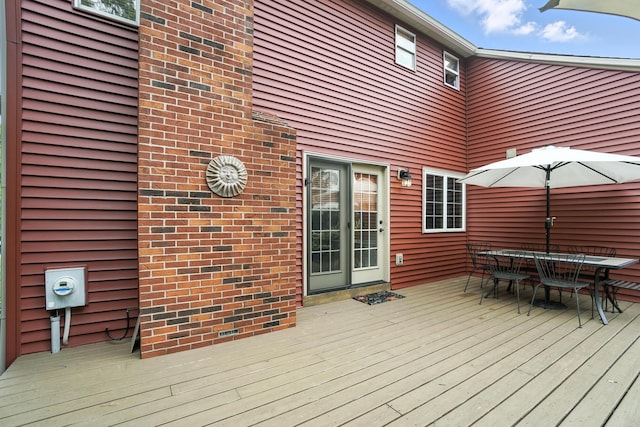 1482 Buckpoint Ln, Worthington, OH 43085 - wooden terrace with outdoor dining space