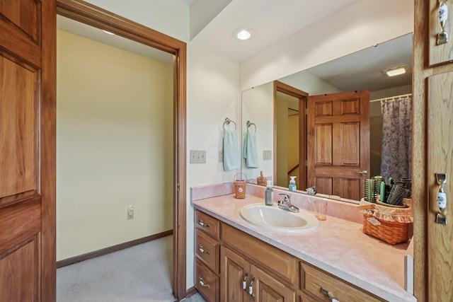 6281 Davis Dr, Newark, OH 43056 - full bath featuring vanity and baseboards