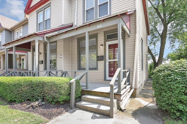 611 E 11th Ave, Columbus, OH 43211 - entrance to property featuring a porch