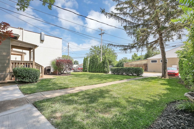 611 E 11th Ave, Columbus, OH 43211 - view of grassy yard