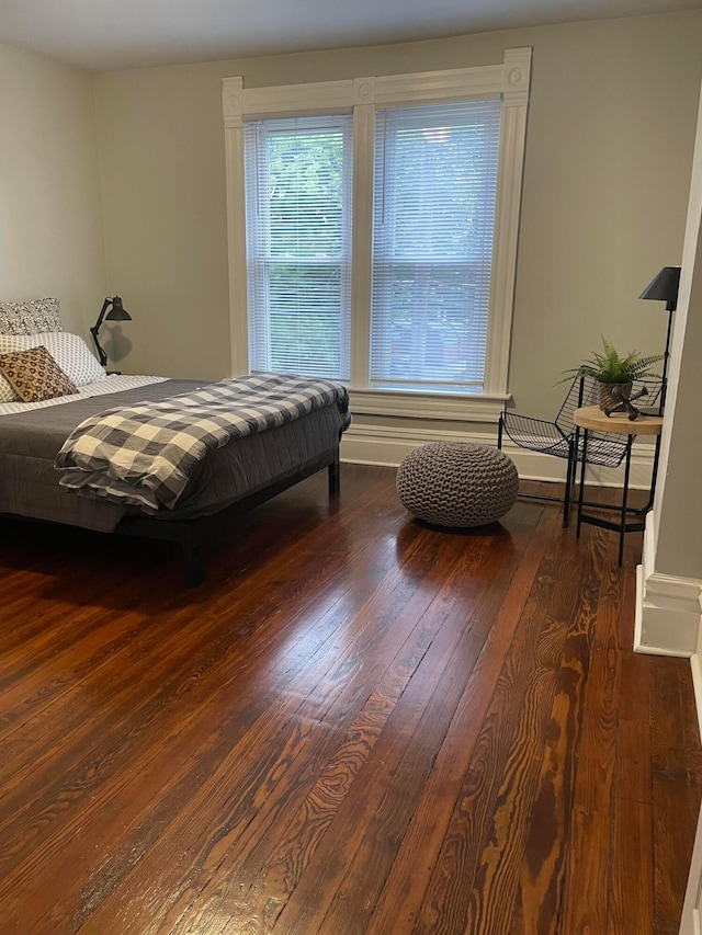 617 E 11th Ave, Columbus, OH 43211 - bedroom with hardwood / wood-style flooring