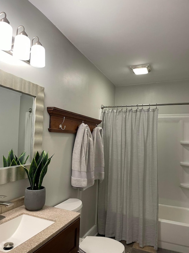 617 E 11th Ave, Columbus, OH 43211 - bathroom with vanity and shower / bath combination with curtain