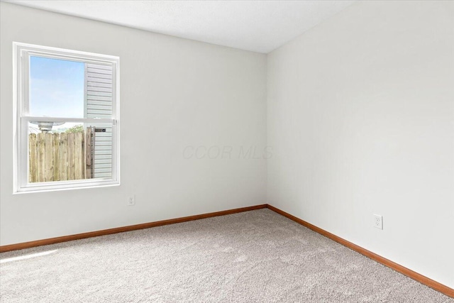 1280 Kariba Dr, Columbus, OH 43207 - spare room with carpet and baseboards