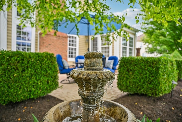 6150 Heritage Lakes Dr, Hilliard, OH 43026 - view of patio / terrace