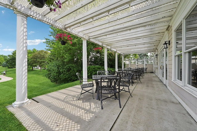 6150 Heritage Lakes Dr, Hilliard, OH 43026 - view of patio featuring a pergola and outdoor dining area