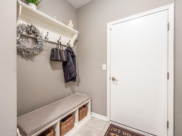 8105 Jitterbug Ln, Pickerington, OH 43147 - mudroom featuring light tile patterned flooring