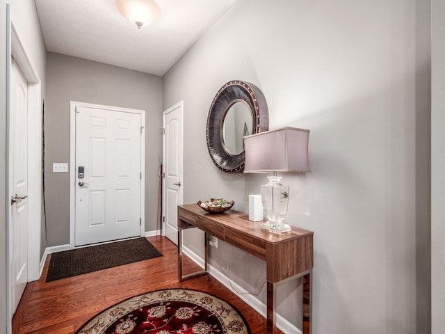 8105 Jitterbug Ln, Pickerington, OH 43147 - foyer entrance featuring wood finished floors and baseboards