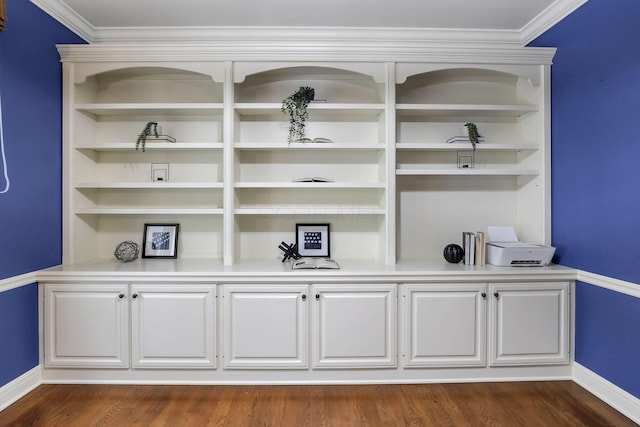 4329 Wyandotte Woods Blvd, Dublin, OH 43016 - detailed view of crown molding and wood finished floors