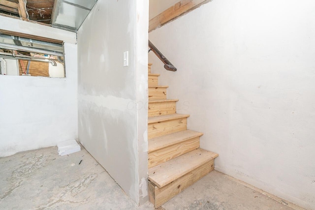 1096 E 22nd Ave Unit 1098, Columbus, OH 43211 - stairway featuring concrete floors