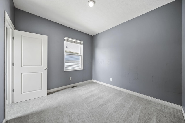 6067 Hayden Farms Rd, Dublin, OH 43016 - unfurnished room with carpet flooring