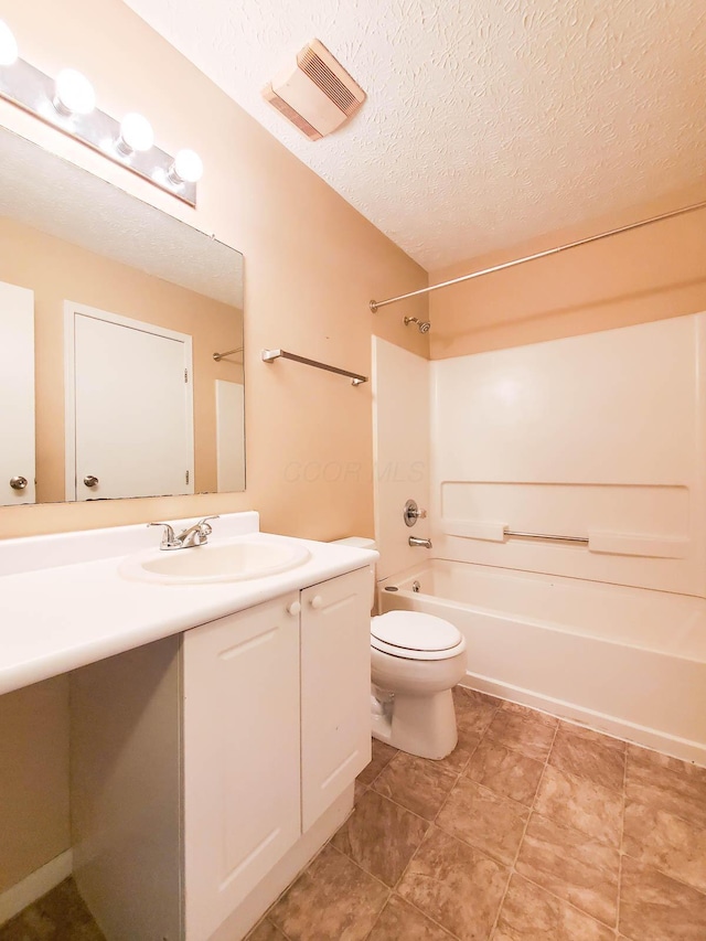 6140 Georges Park Dr Unit 8C, Canal Winchester, OH 43110 - full bath with vanity, bathtub / shower combination, and a textured ceiling