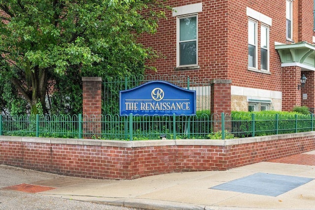 121 E Noble St Unit 3, Columbus, OH 43215 - view of community sign