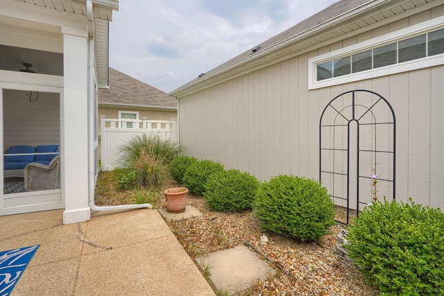 5428 Tathwell Dr, New Albany, OH 43054 - view of side of home