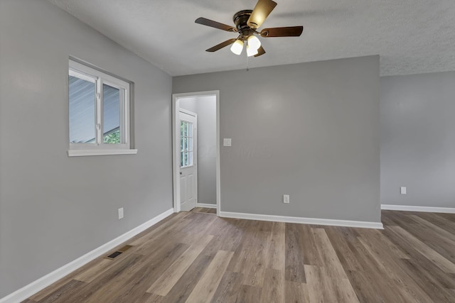 2103 Rochelle Pl, Columbus, OH 43232 - empty room featuring wood finished floors and ceiling fan