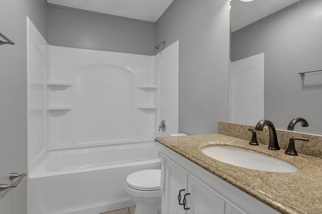 2103 Rochelle Pl, Columbus, OH 43232 - full bath featuring vanity, washtub / shower combination, and tile patterned floors