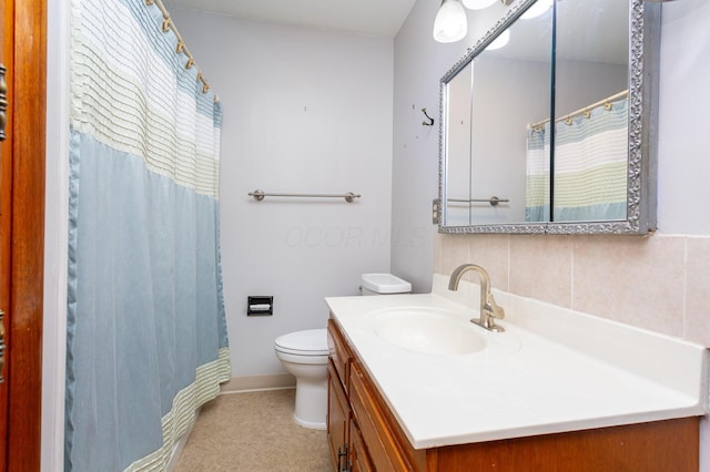4453 Marland Dr, Columbus, OH 43224 - bathroom with vanity and a shower with curtain