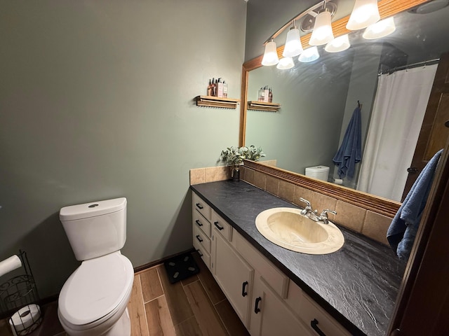 1819 Walnut Rd, Heath, OH 43056 - bathroom featuring vanity, wood finished floors, and curtained shower