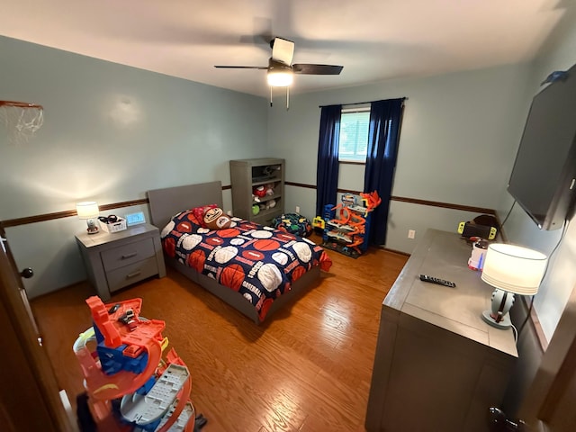 1819 Walnut Rd, Heath, OH 43056 - bedroom featuring wood finished floors and ceiling fan