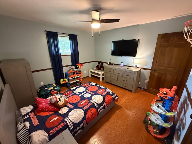 1819 Walnut Rd, Heath, OH 43056 - bedroom featuring light wood finished floors and a ceiling fan