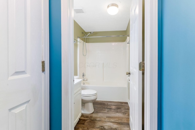 5733 Canal Bridge Dr, Canal Winchester, OH 43110 - bathroom featuring wood finished floors, washtub / shower combination, and vanity